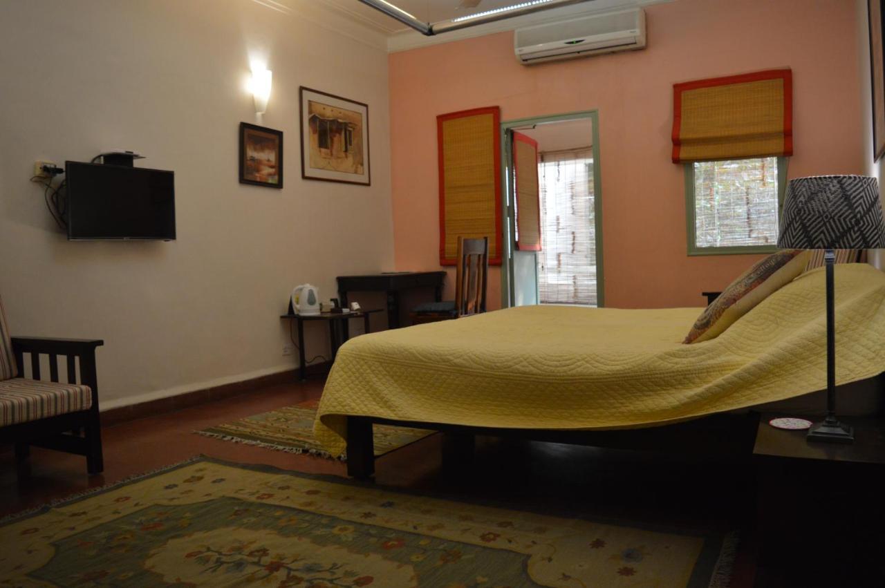 G 49 Bed & Breakfast Νέο Δελχί Εξωτερικό φωτογραφία